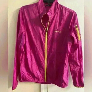 Marmot‎ women’s fuschia zip up lightweight rain jacket. Medium